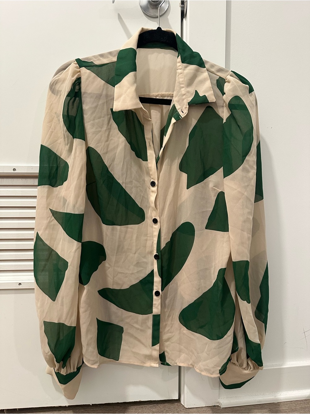 SHEIN Beige Top with Dark Green Abstract Print